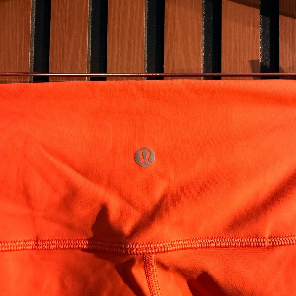 NWT Lululemon Sunshine Salutation Cropped Leggings‎ Side Ruched Mesh Detail Sz 6